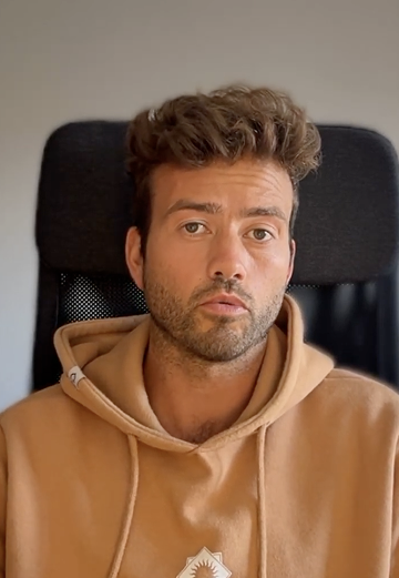 How we vibe-coded a Storefront with Frontic.